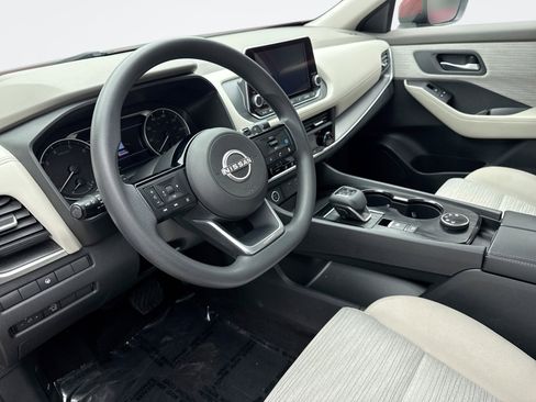 Used 2023 Nissan Rogue SV AWD/4WD image 10