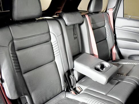 Used 2019 Jeep Grand Cherokee SRT image 52