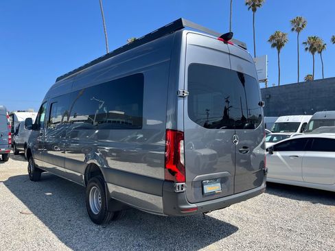 Used 2024 Mercedes-Benz Sprinter 3500 image 9