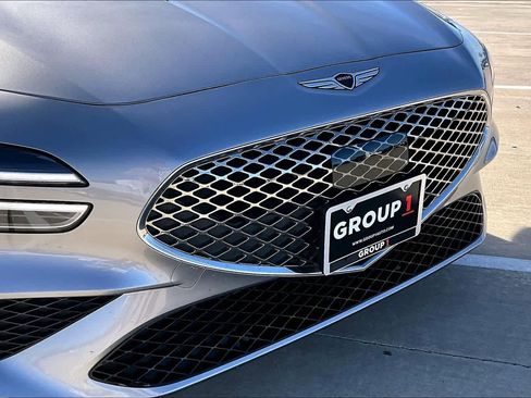 Used 2025 Genesis G70 2.5T image 28