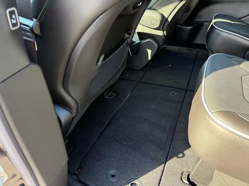 New 2026 Chrysler Pacifica Limited w/ S Appearance Package image 27