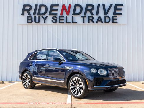 Used 2021 Bentley Bentayga AWD/4WD image 8