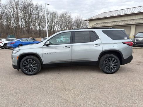 Used 2023 Chevrolet Traverse RS w/ LPO, Floor Liner Package AWD/4WD image 5