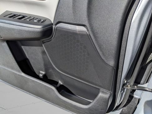 Used 2019 Honda CR-V LX image 24