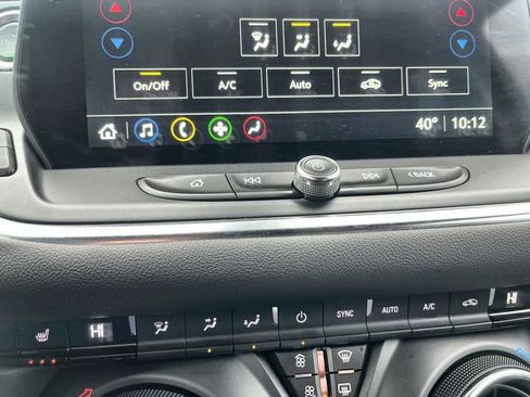 Certified 2025 Chevrolet Blazer LT image 18