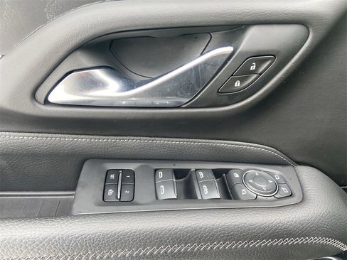 Certified 2021 GMC Yukon Denali w/ Denali Premium Package image 24