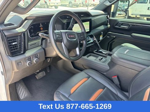 Used 2025 GMC Sierra 2500 AT4 AWD/4WD image 6