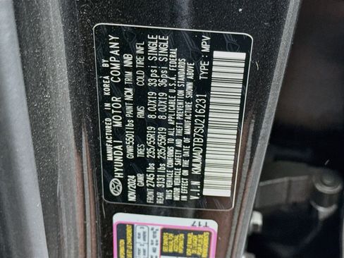 Used 2025 Genesis GV70 2.5T AWD/4WD image 12