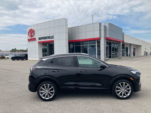 Used 2025 Buick Encore GX Avenir w/ Avenir Technology Package FWD image 8