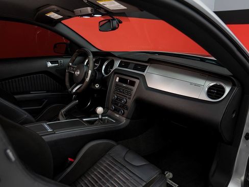 Used 2013 Ford Mustang Shelby GT500 RWD image 68