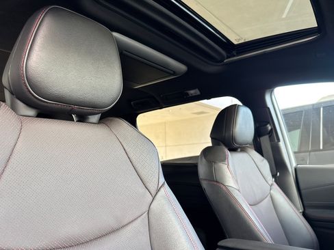 Certified 2025 Toyota Sienna XSE image 24