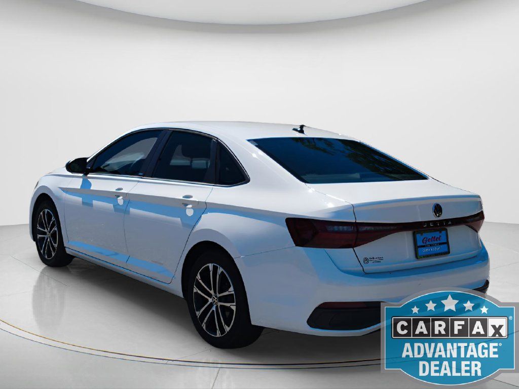 Used 2025 Volkswagen Jetta Sport FWD image 7
