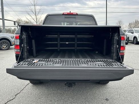 Certified 2024 Nissan Frontier SL w/ Technology Package AWD/4WD image 19