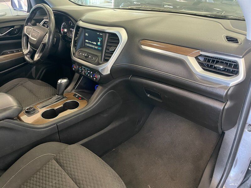Used 2018 GMC Acadia SLE AWD/4WD image 20