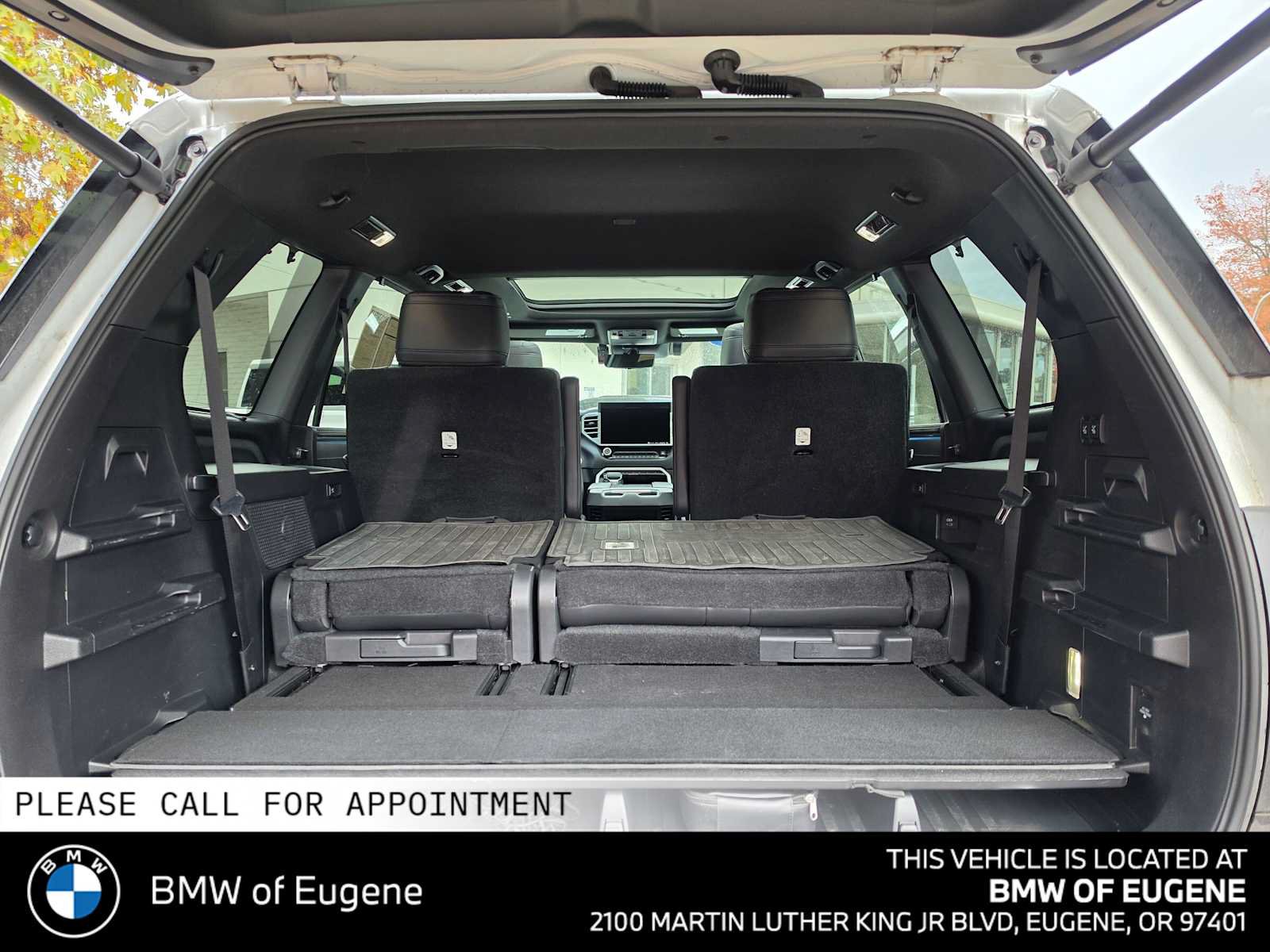 Used 2024 Toyota Sequoia Platinum AWD/4WD image 17