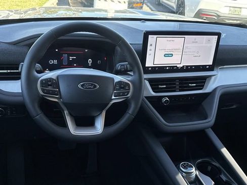 New 2026 Ford Explorer Active w/ Active Comfort Package image 6