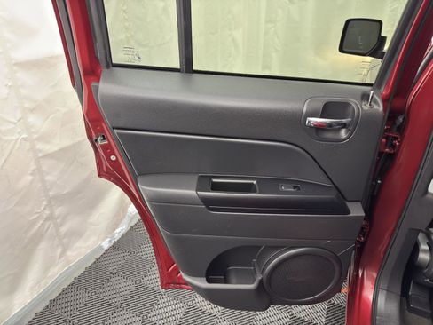 Used 2016 Jeep Patriot Sport w/ Power Value Group image 26