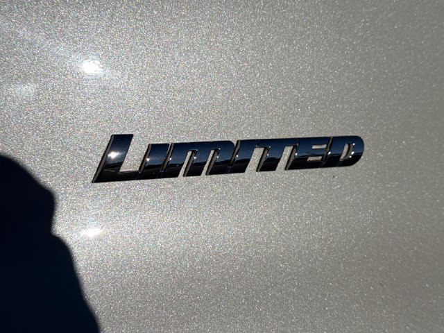Used 2023 Toyota 4Runner Limited AWD/4WD image 18