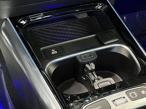 New 2025 Mercedes-Benz GLA 35 AMG 4MATIC image 9