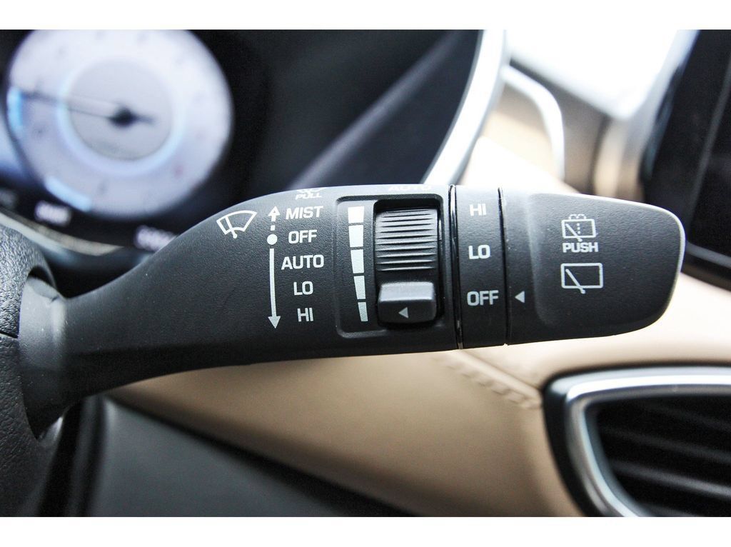Used 2023 Hyundai Santa Fe Calligraphy FWD image 18