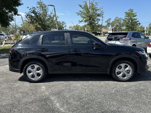 Used 2024 Honda HR-V LX image 10