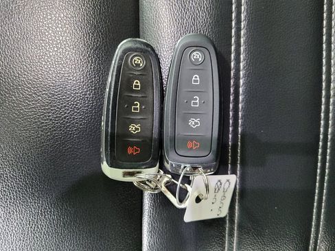 Used 2019 Ford Escape SEL FWD image 32
