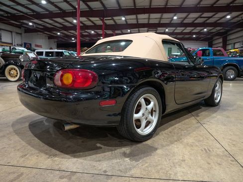 Used 1999 MAZDA MX-5 Miata RWD image 24