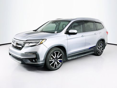 Used 2019 Honda Pilot Touring image 3