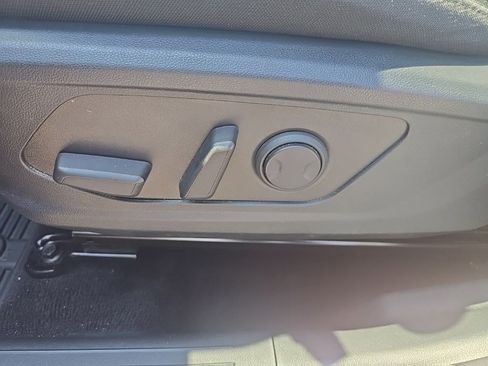 Used 2022 Hyundai Tucson SEL w/ Winter Package image 11