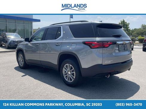 Used 2023 Chevrolet Traverse LT FWD image 4