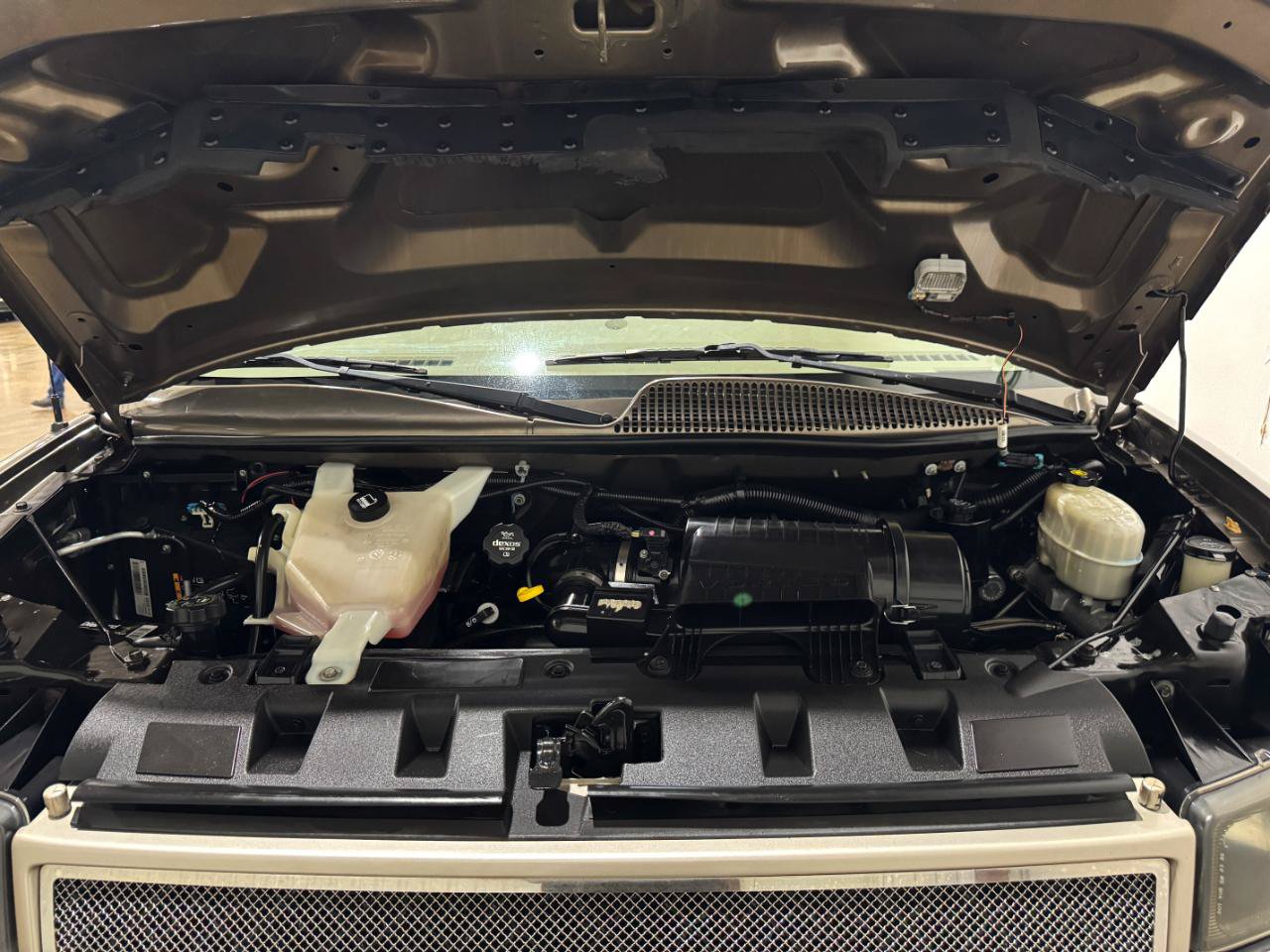 Used 2016 Chevrolet Express 2500 RWD image 37