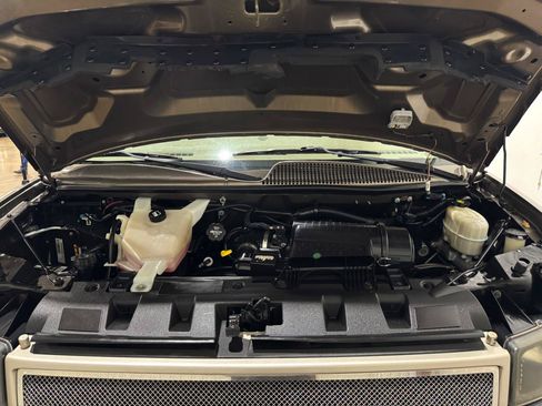 Used 2016 Chevrolet Express 2500 RWD image 37