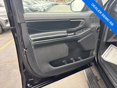 Used 2025 Ford Expedition Platinum w/ Stealth Appearance Package image 27