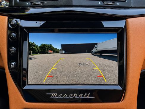 Used 2016 Maserati GranTurismo Sport RWD image 37