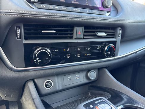 Used 2022 Nissan Rogue S image 28