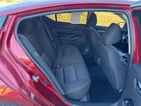 Used 2023 Nissan Altima 2.5 SV image 10