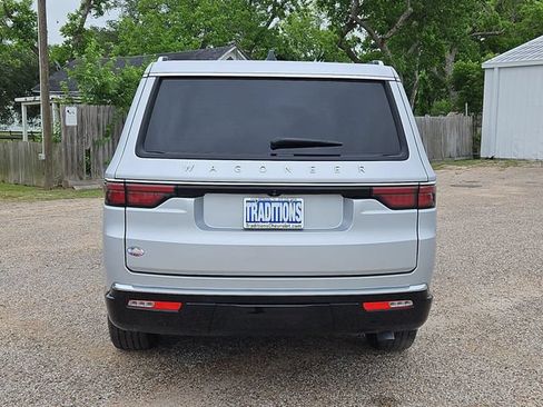 Used 2024 Jeep Wagoneer 2WD w/ Convenience Group I image 41