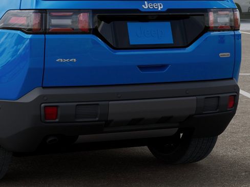 New 2026 Jeep Cherokee Overland w/ Trailer Tow Group AWD/4WD image 15