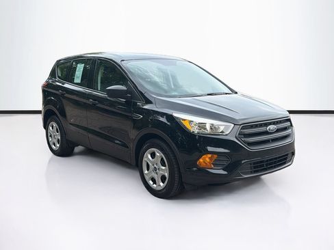 Used 2017 Ford Escape S FWD image 3