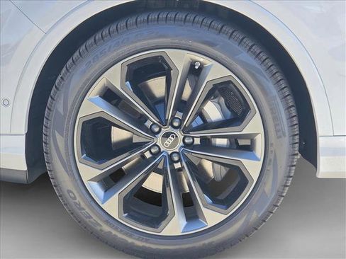 New 2026 Audi Q7 3.0T Premium Plus image 9