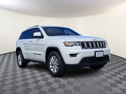 Used 2021 Jeep Grand Cherokee Laredo
