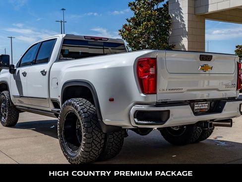 Used 2026 Chevrolet Silverado 3500 High Country w/ High Country Premium Package AWD/4WD image 7