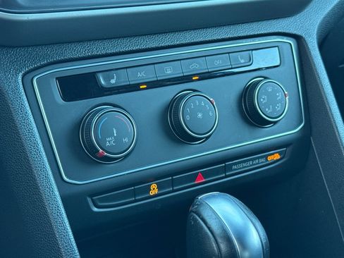 Used 2022 Volkswagen Atlas Cross Sport SE image 20