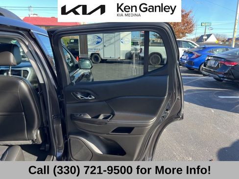 Used 2018 GMC Acadia SLT image 57