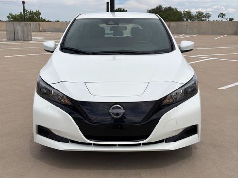 Used 2025 Nissan Leaf S FWD image 2