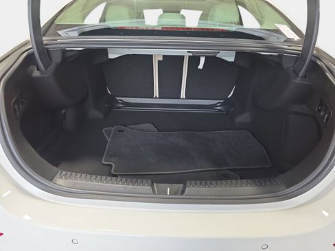 Used 2025 Mercedes-Benz E 350 4MATIC Sedan image 12