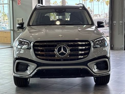 New 2025 Mercedes-Benz GLS 580 4MATIC image 10