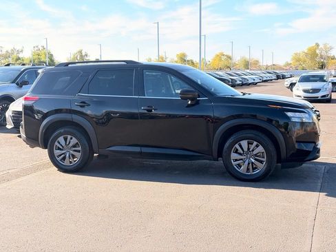 Certified 2025 Nissan Pathfinder SV AWD/4WD image 6