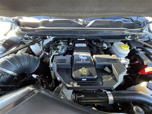 Used 2024 RAM 2500 Big Horn image 24