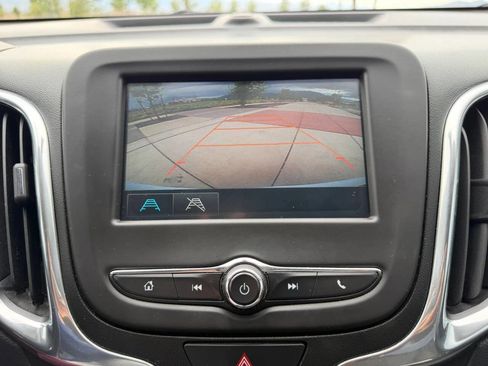 Used 2018 Chevrolet Equinox LT AWD/4WD image 19